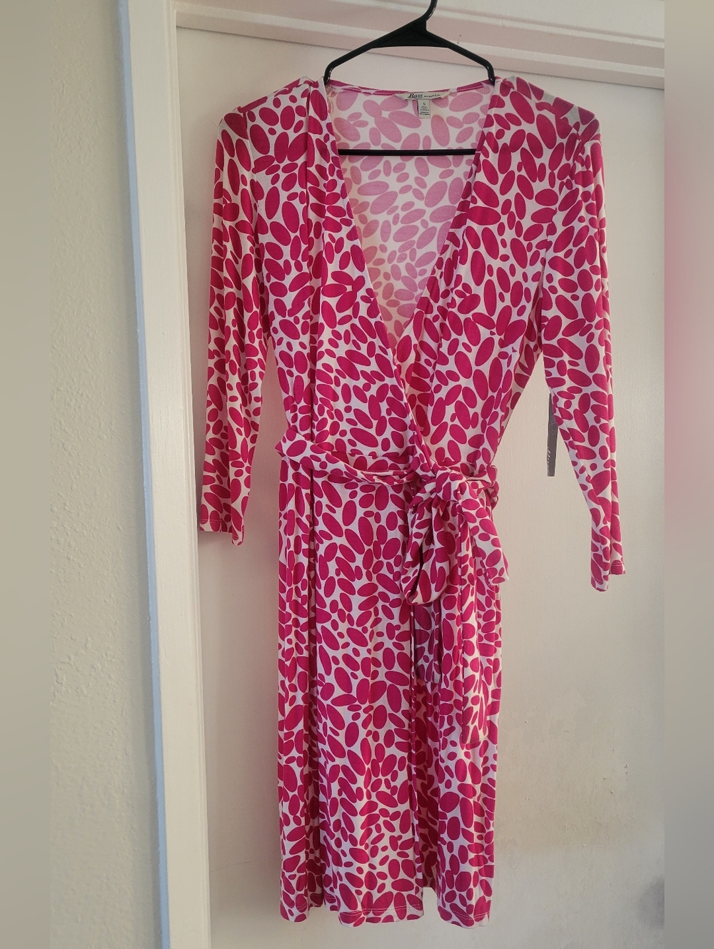 G.H. Bass Pink Abstract Wrap Dress Long Sleeve Size Small NWT
